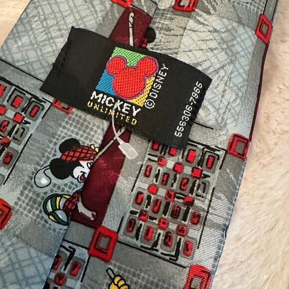 Mickey Mouse Golfer Vintage Tie - Picture 5 of 6